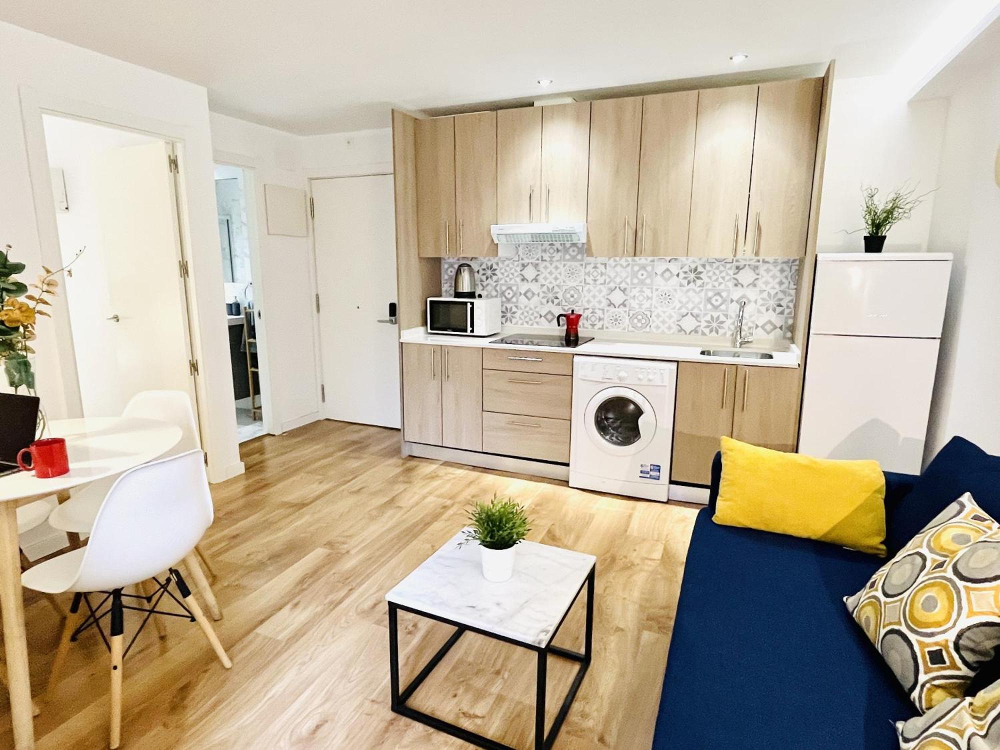 Dplace To Be - Exclusive Apartments In Historic Center Μαδρίτη Δωμάτιο φωτογραφία